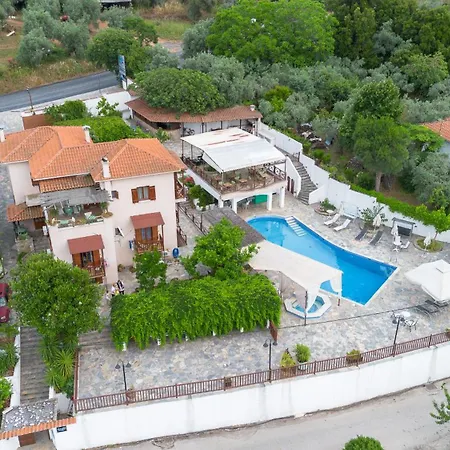 Seralis Pelion Pensión 4*